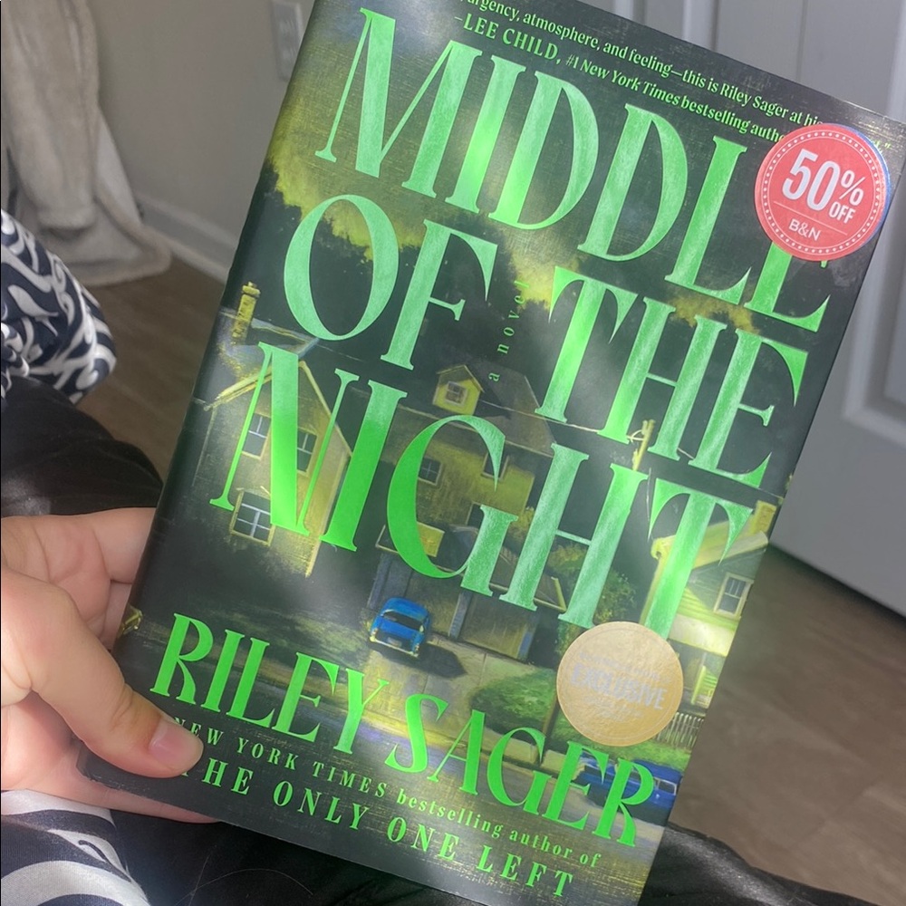 Middle of the Night by Riley Sager Book